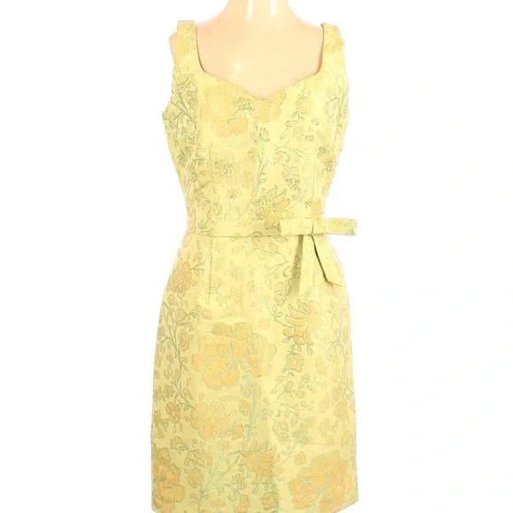 green emerald velvet dress David Meister